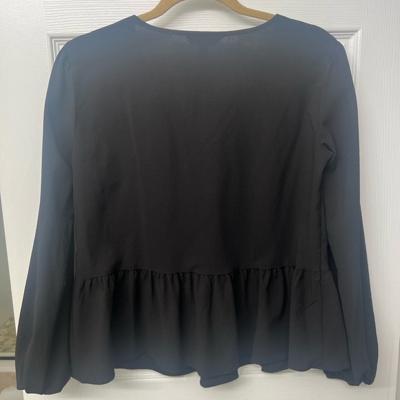 Nine West Black V-Neck Women's Top - Picture 3 of 4